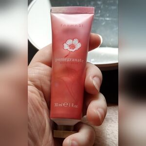 NEW Farmasi Pomegranate Nourishing Moisturising Hand Cream 1 fl. oz. #StockingSt